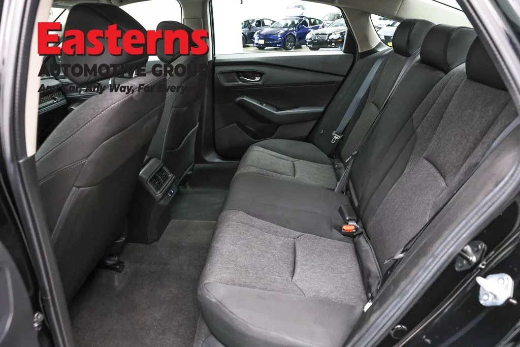 Used 2025 Black Honda SE image 20