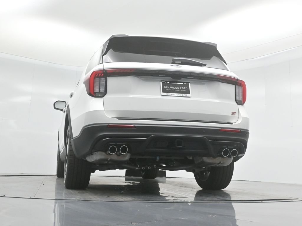 New 2025 Star White Metallic Tri-Coat Ford ST image 55