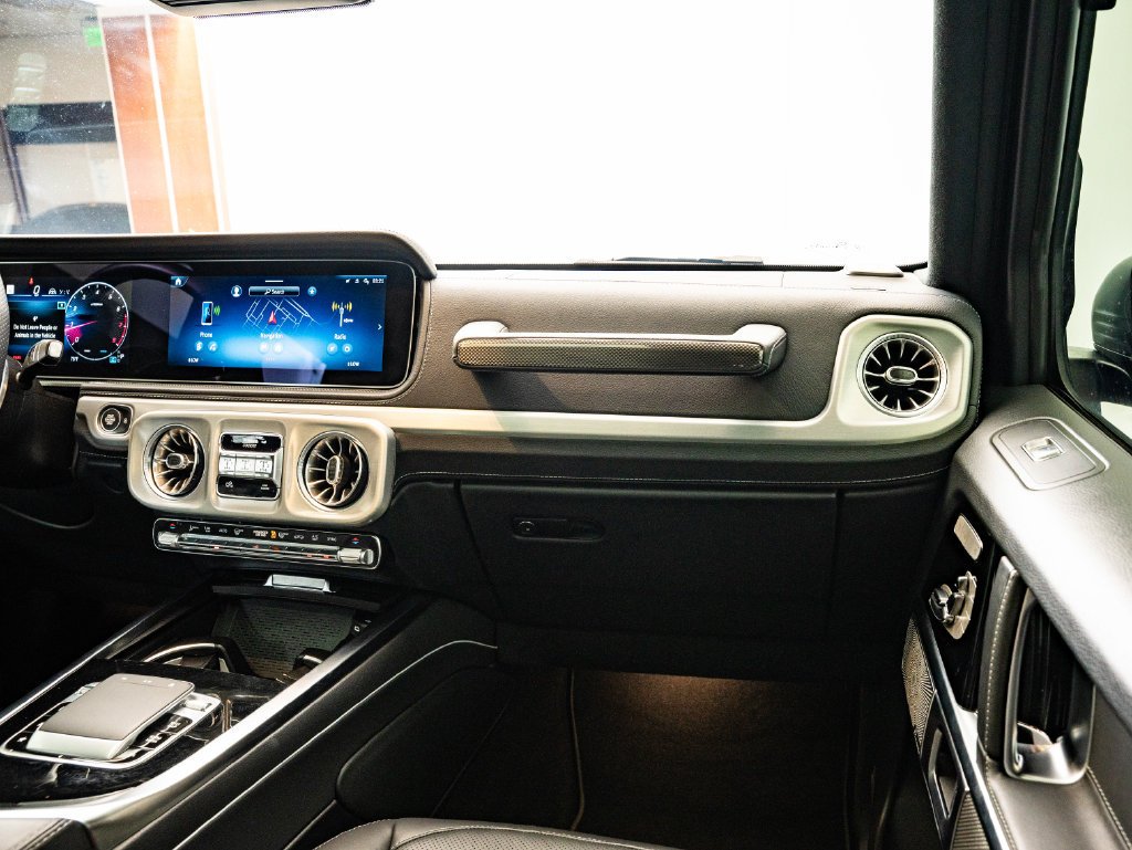 Used 2025 Manufaktur Platinum Magno Mercedes-Benz G 550 image 46