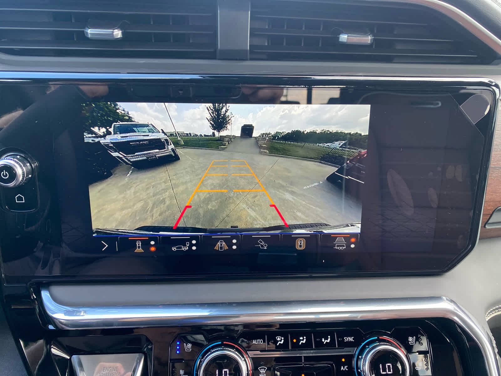 2026 GMC Sierra 2500HD Denali Ultimate - Photo 17