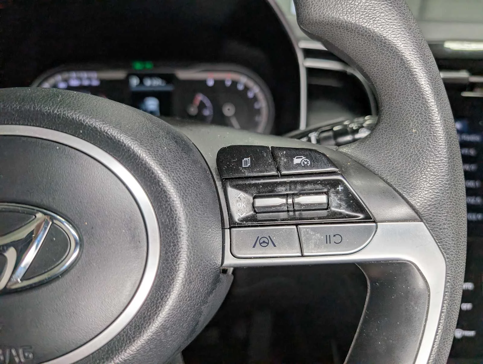 Used 2024 Blue Stone Hyundai SEL image 34