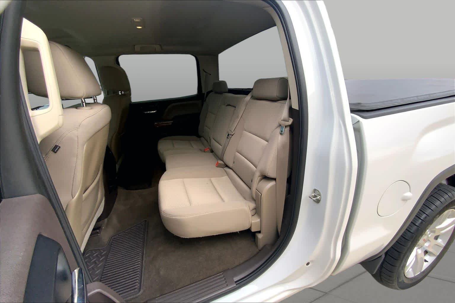 Used 2015 Summit White GMC SLE image 21
