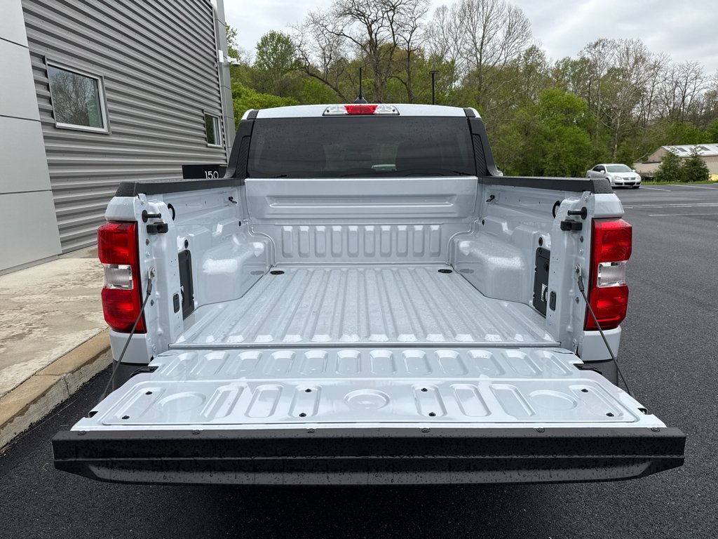New 2026 Space White Metallic Ford XLT image 6
