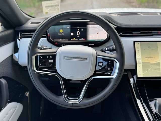 New 2026 Ostuni Pearl White LAND ROVER SE image 22