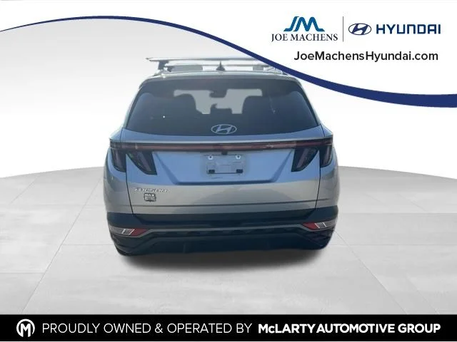 Used 2022 Silver Hyundai SEL image 7