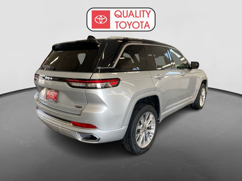 Used 2023 Silver Jeep Summit 4xe image 3