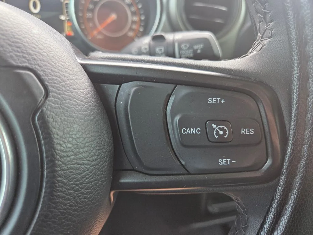 Used 2023 Gray Jeep Sport S image 13