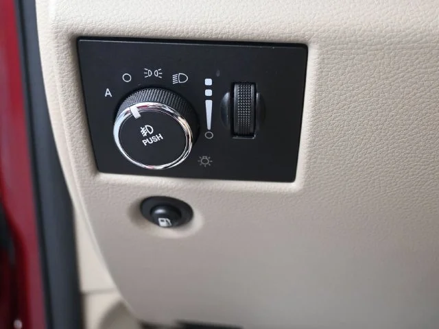 Used 2012 Deep Cherry Red Crystal Pearlcoat Jeep Limited image 8