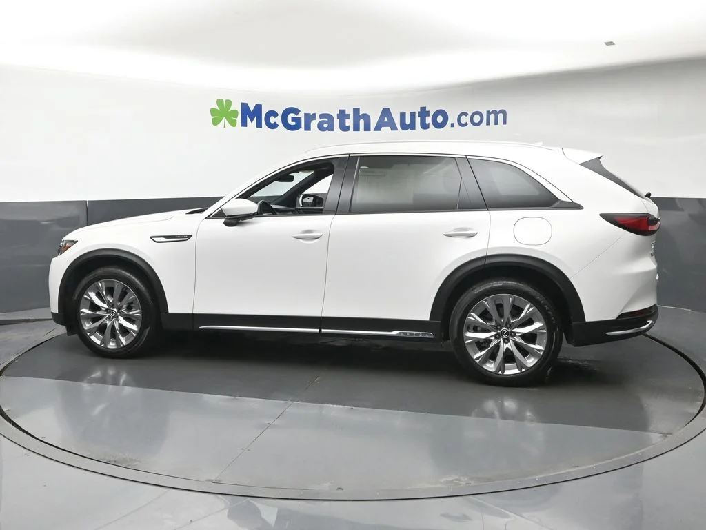 Used 2025 White Mazda 3.3 Turbo Premium Plus image 25