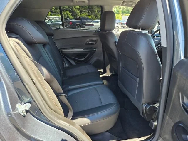Used 2022 Shadow Gray Metallic Chevrolet LT image 19