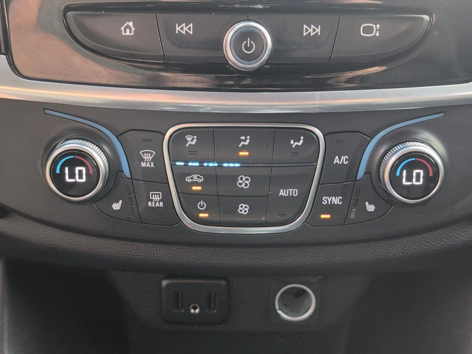 Used 2019 CAJUN RED TINTCOAT Chevrolet RS image 23