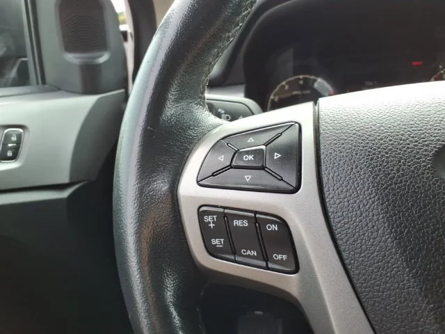 Used 2020 Silver Ford XLT image 23