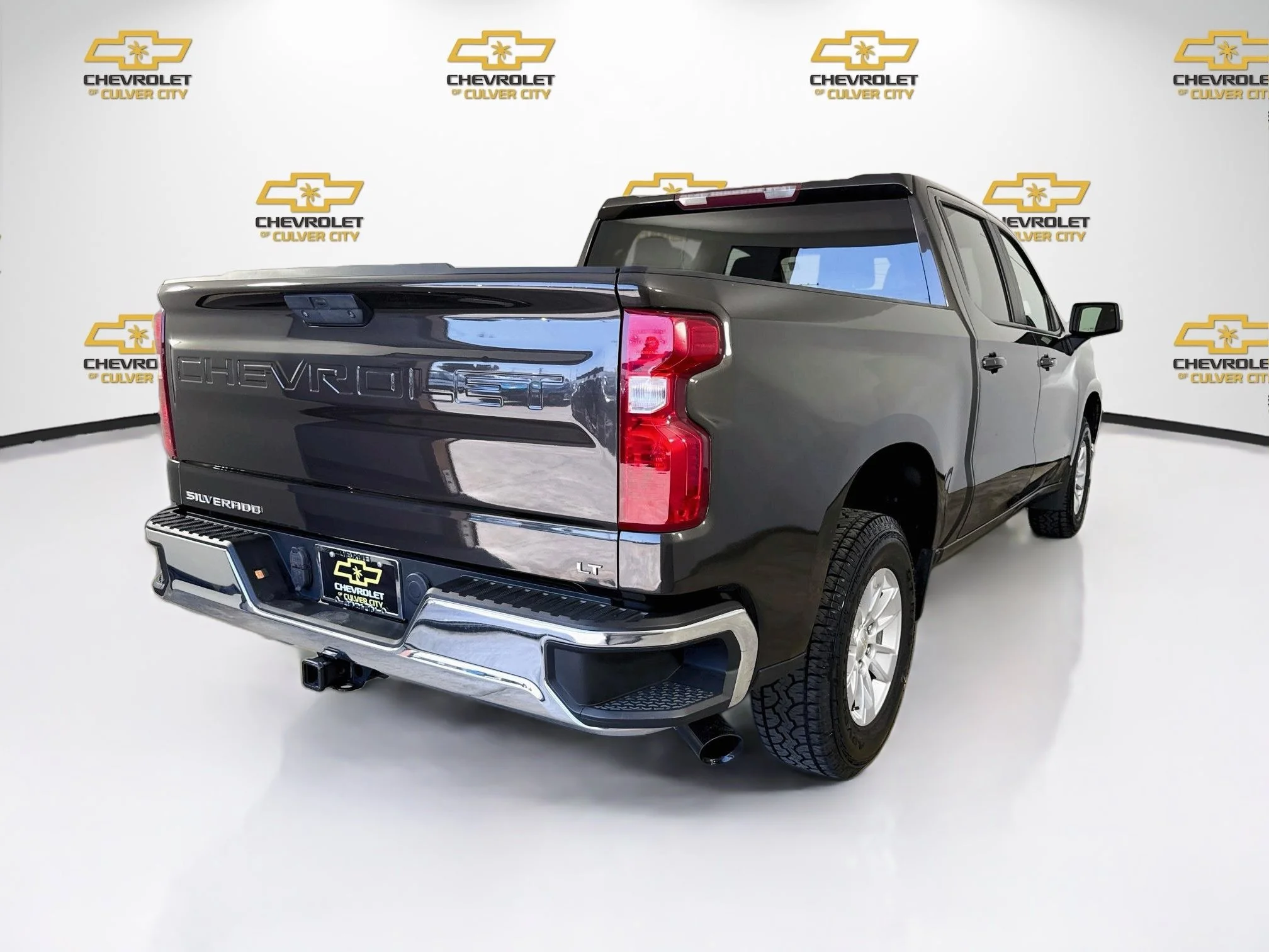 Used 2022 Oxford Brown Metallic Chevrolet LT image 8