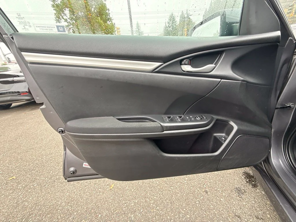 Used 2018 Modern Steel Metallic Honda LX image 28
