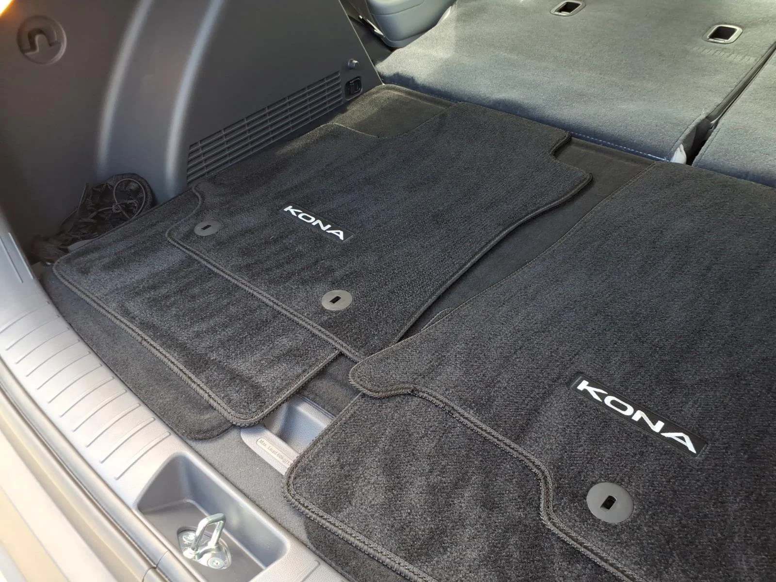 Used 2025 Abyss Black Pearl Hyundai SEL image 32