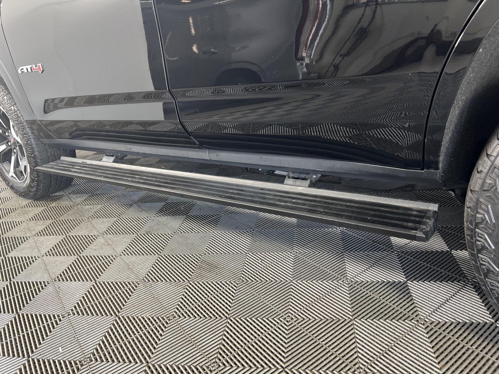 Used 2026 Onyx Black GMC AT4 image 6