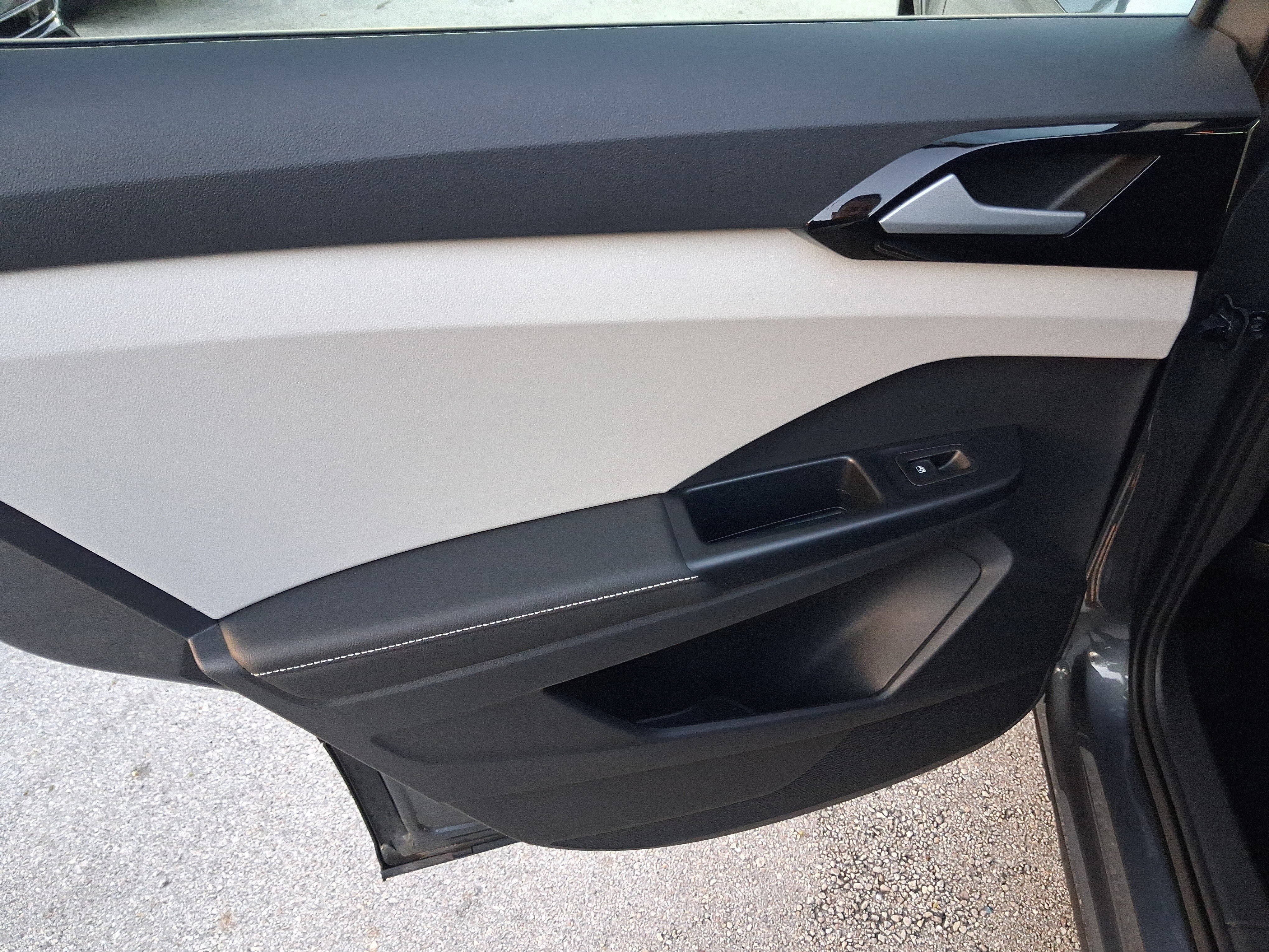 2025 Volkswagen Taos S - Photo 11