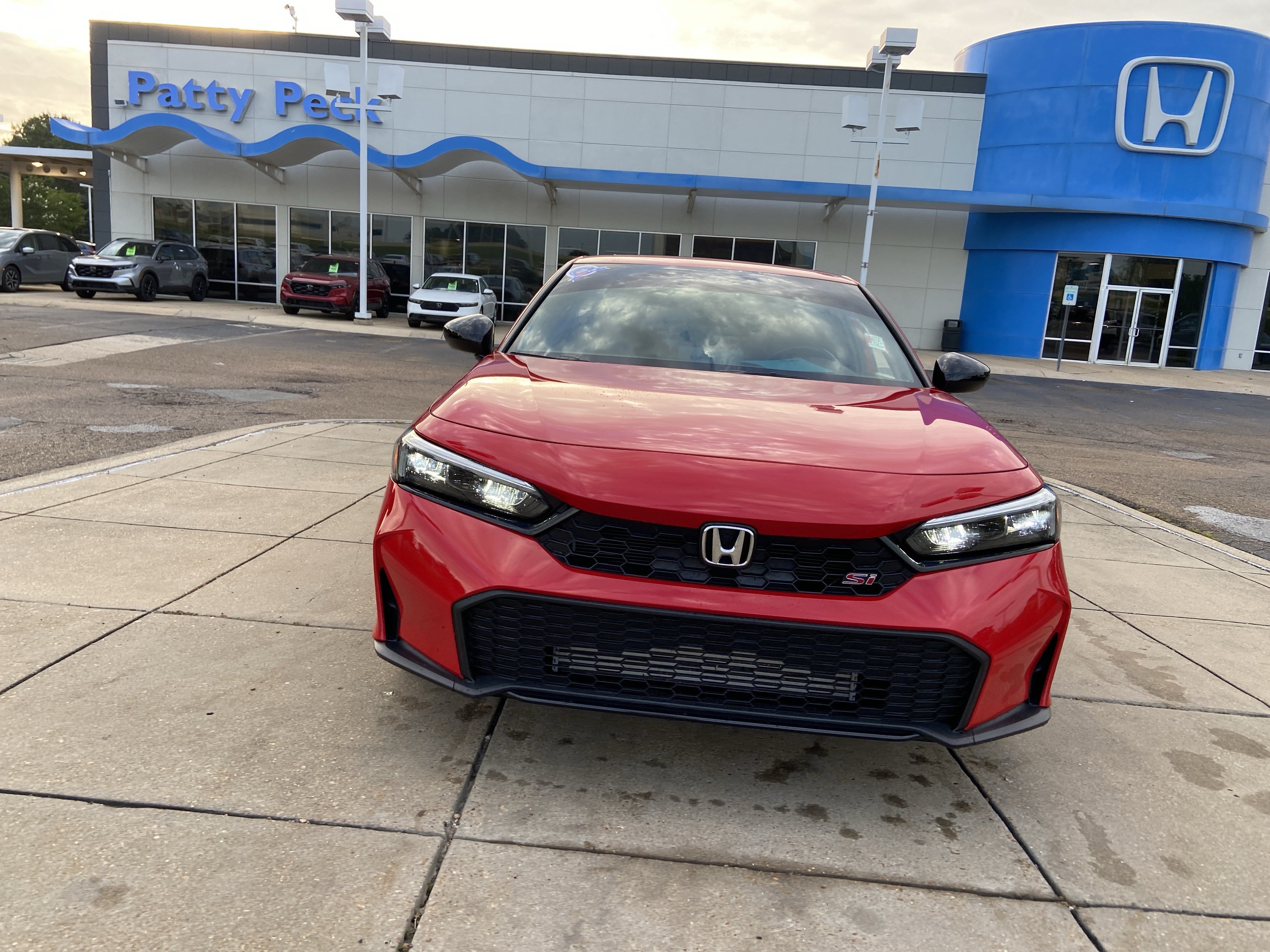 Used 2025 Rallye Red Honda  image 3