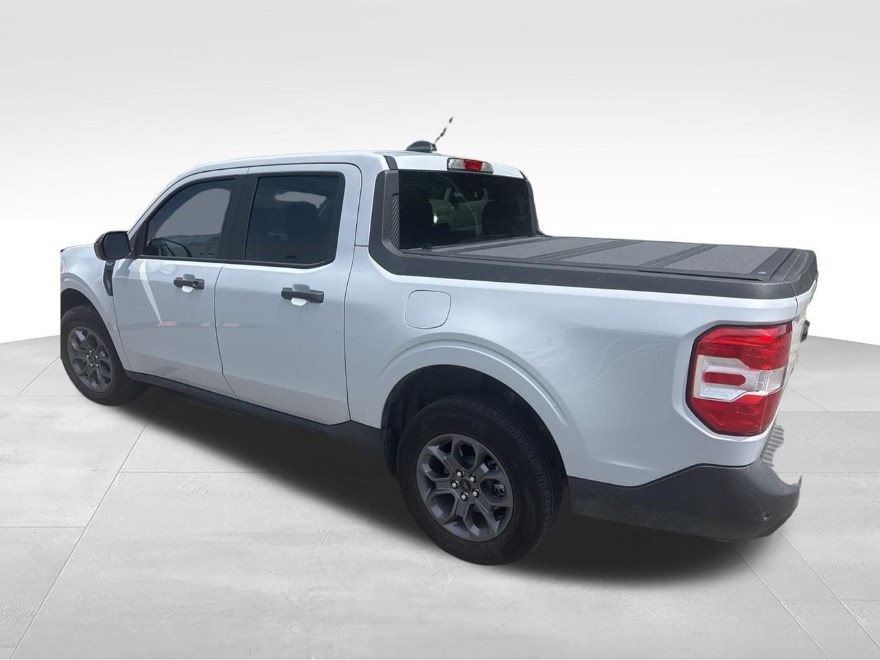 Used 2025 White Ford XLT image 4