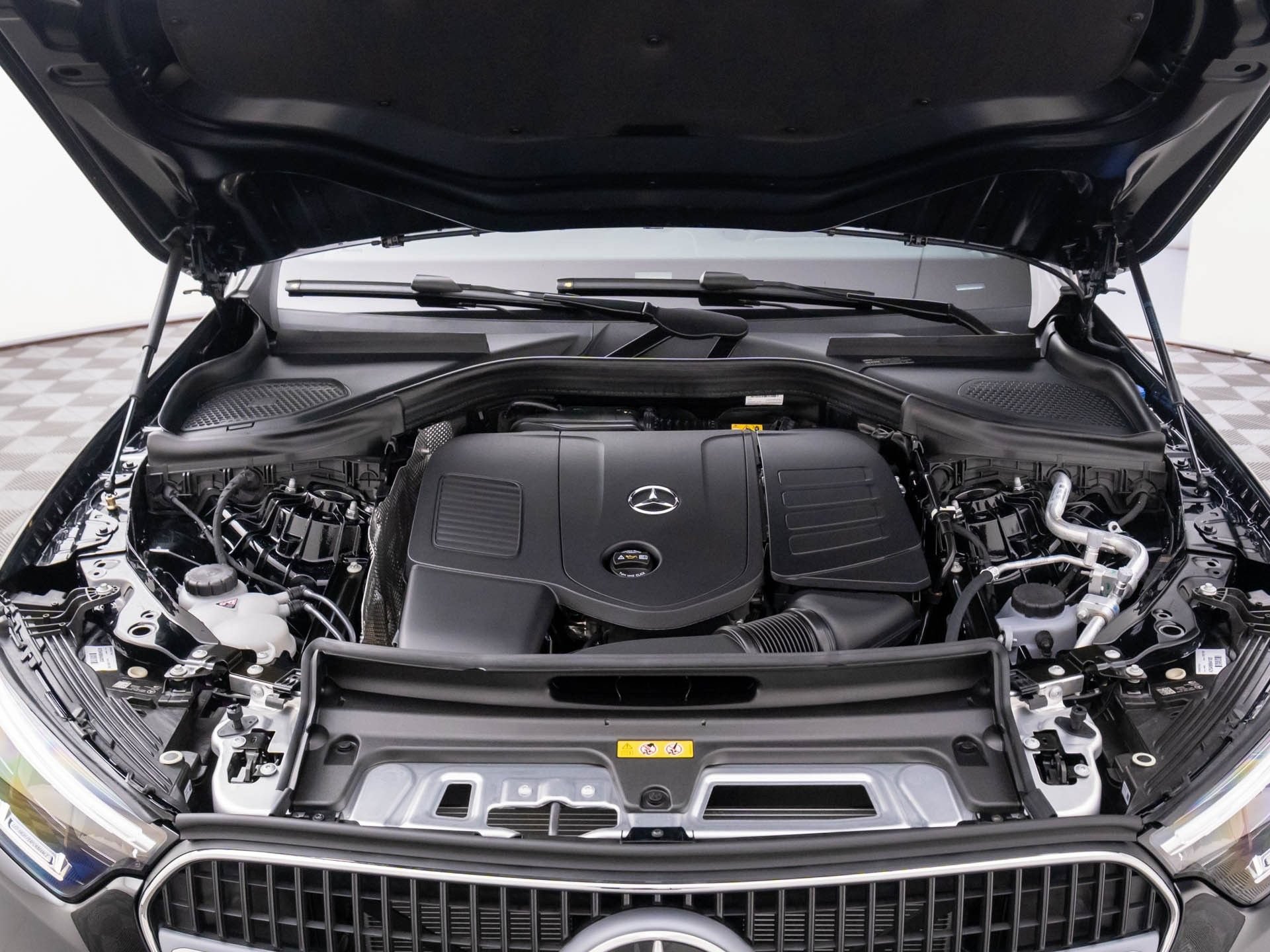 New 2026 Black Mercedes-Benz GLC 300 image 64