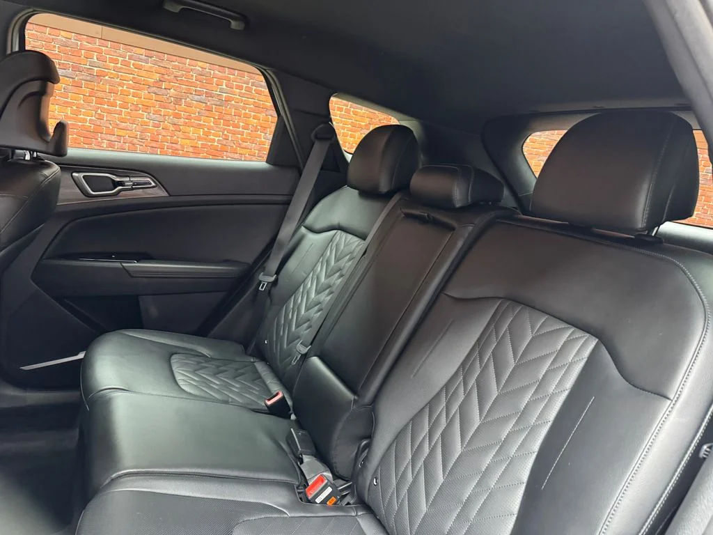 Used 2023 White Pearl Kia X-Line image 25