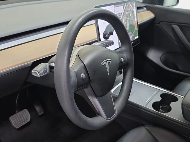 Used 2021 Black Tesla Long Range image 14