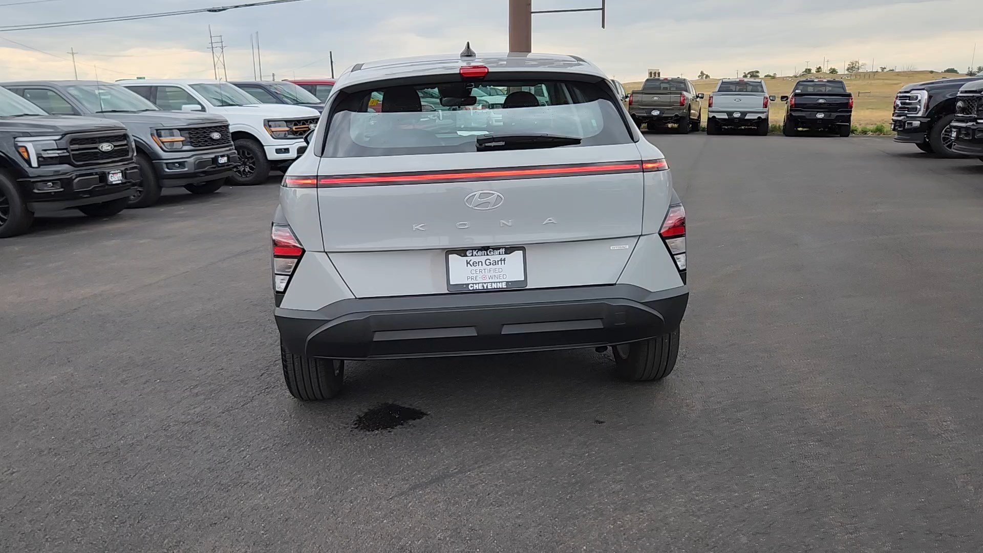 Used 2026 Cyber Gray Metallic Hyundai SE image 3