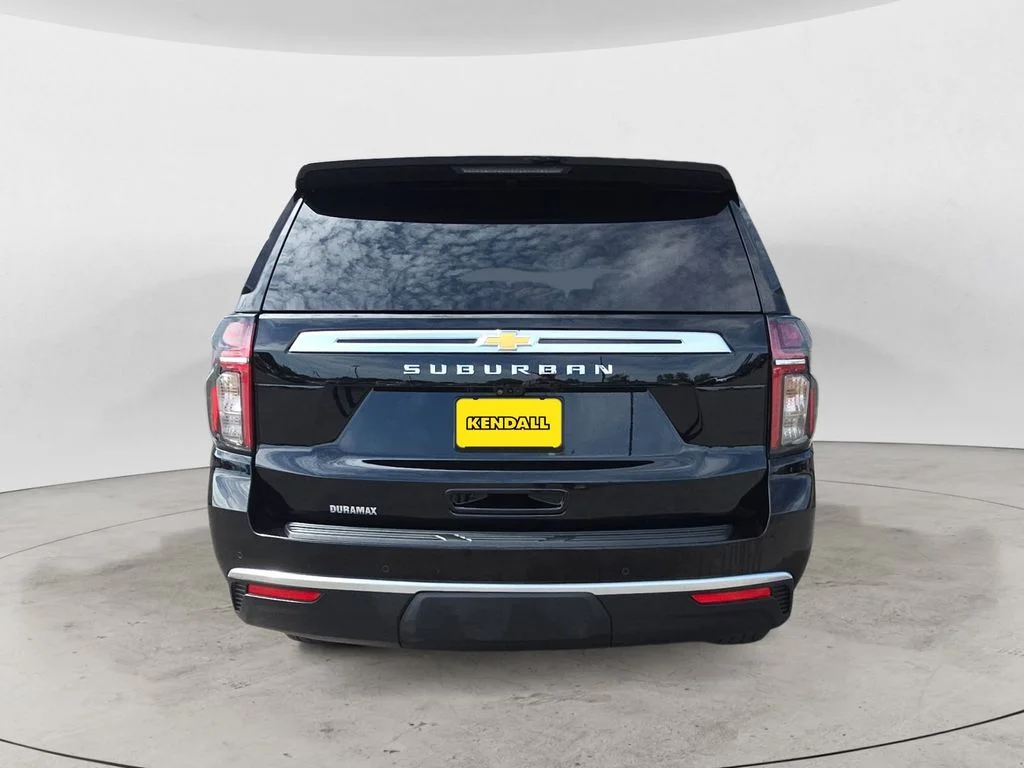 Used 2024 Black Chevrolet High Country image 6