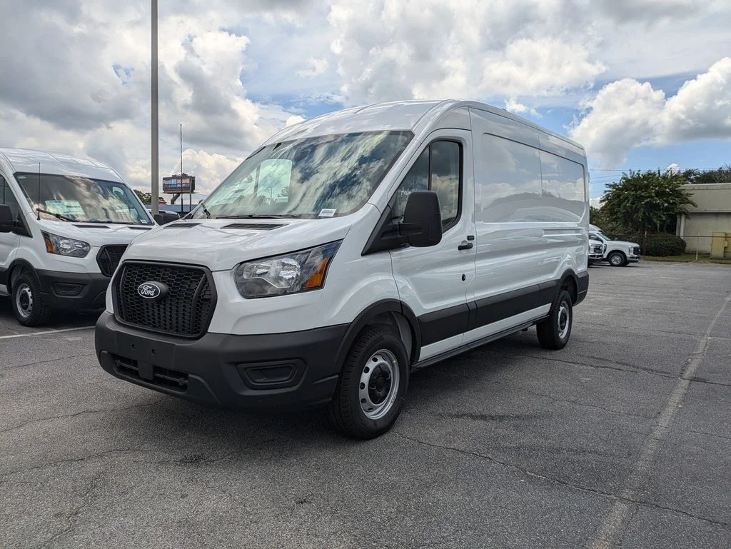 New 2026 Oxford White Ford Base image 8