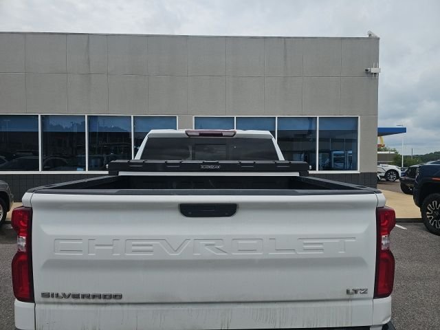 Used 2022 White Chevrolet LTZ image 8