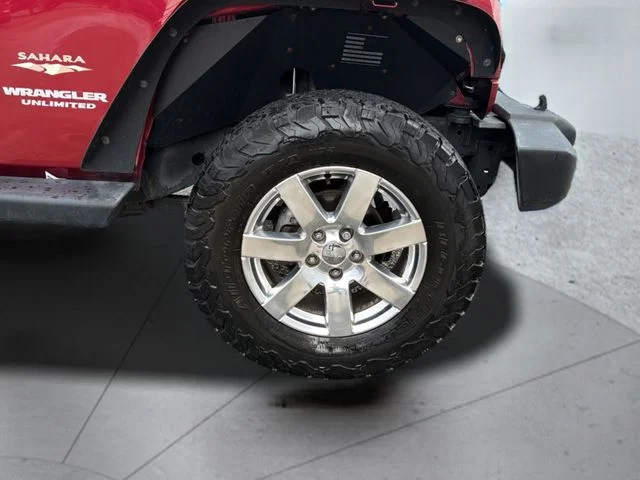 Used 2013 Red Jeep Unlimited Sahara image 30