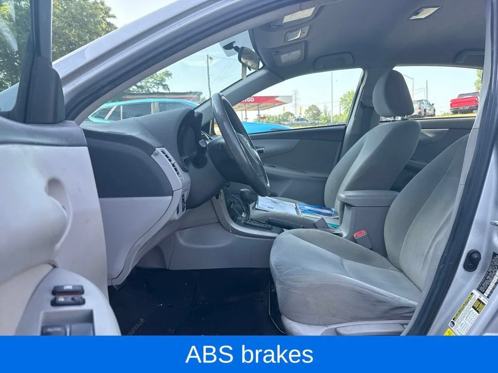 Used 2013 Classic Silver Metallic Toyota L image 6