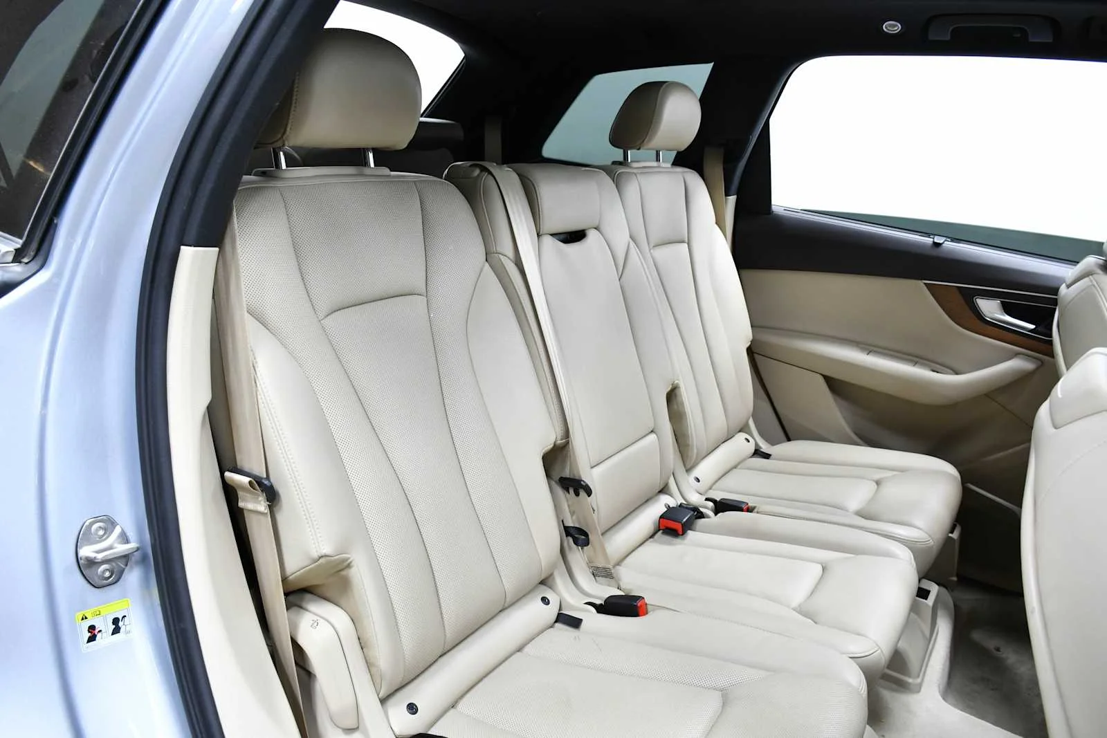 Used 2017 Florett Silver Metallic Audi Prestige image 26