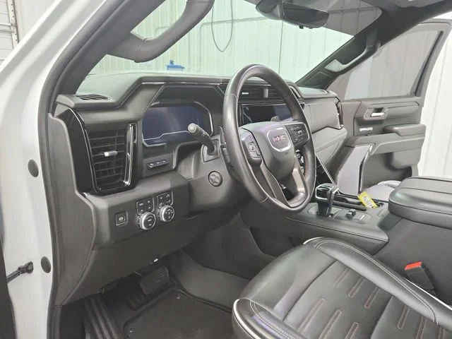 Used 2023 White GMC AT4X image 19
