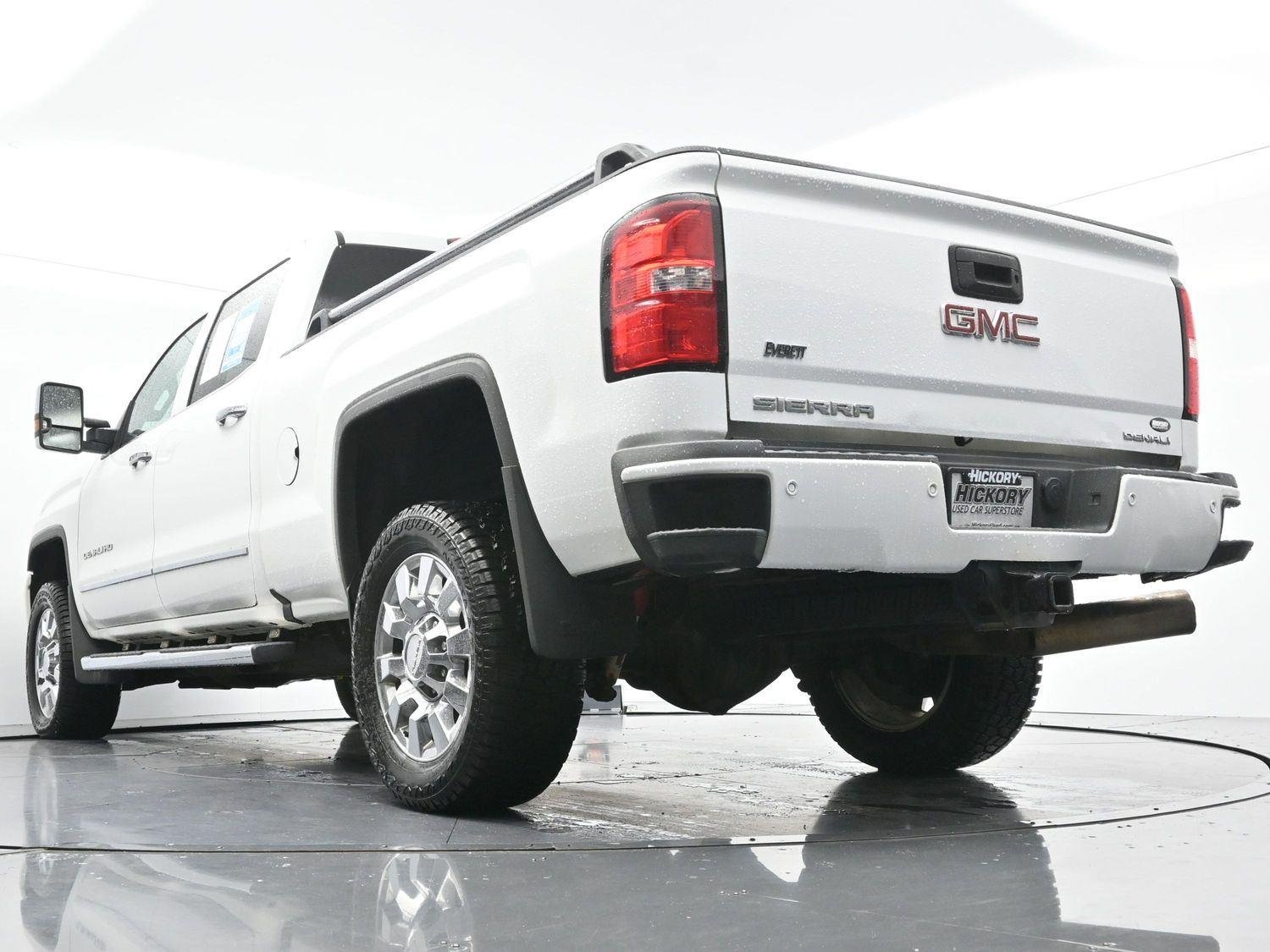 Used 2019 Summit White GMC Denali image 47