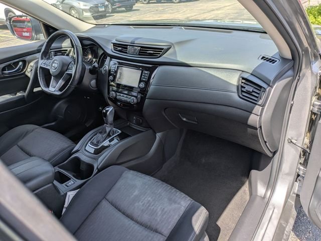 Used 2017 Gray Nissan SV image 32