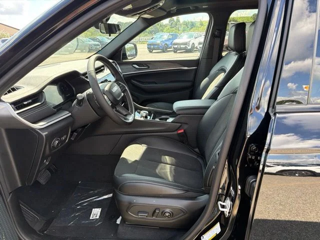 New 2026 Black Jeep Altitude image 12