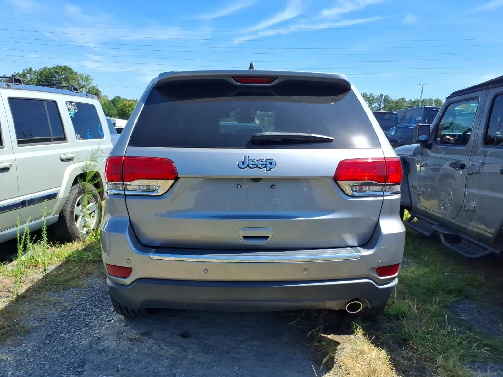Used 2018 Billet Silver Metallic Clearcoat Jeep Limited image 11