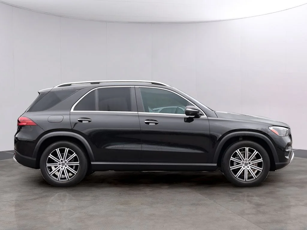 Used 2025 Obsidian Black Metallic Mercedes-Benz GLE 350 image 4