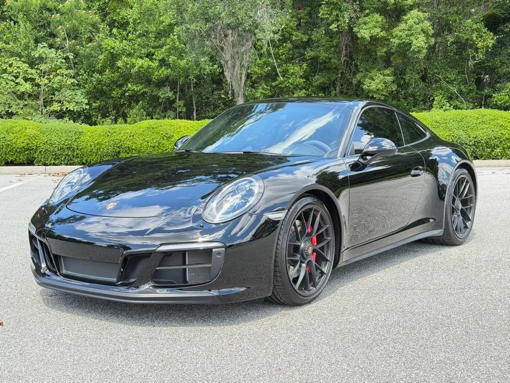 2018 Porsche 911 Carrera 4 GTS Coupe's photo