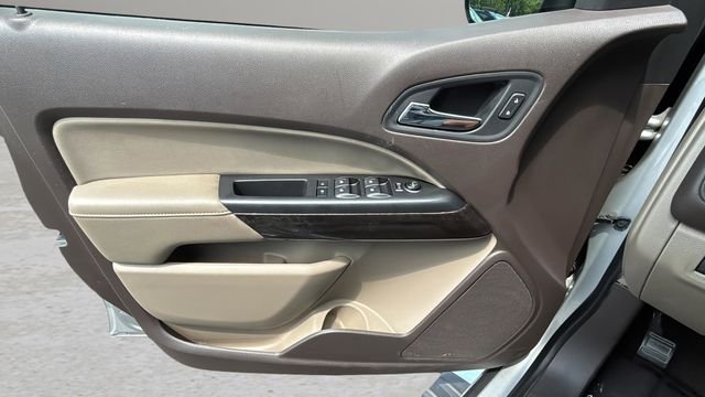 Used 2020 Silver GMC SLT image 17