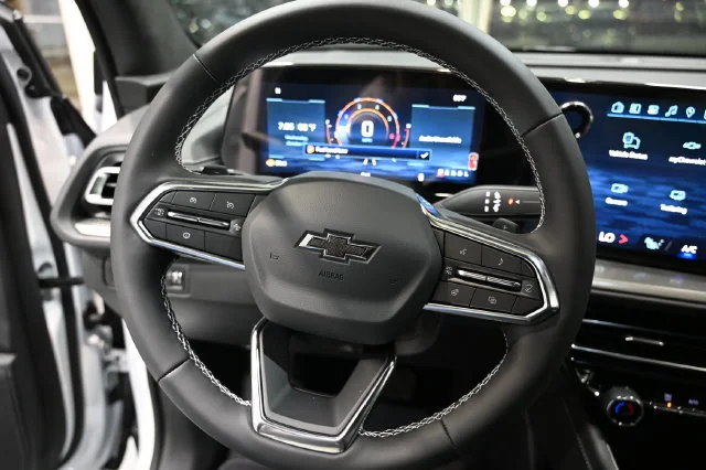 2027 Chevrolet Traverse LT - Photo 23