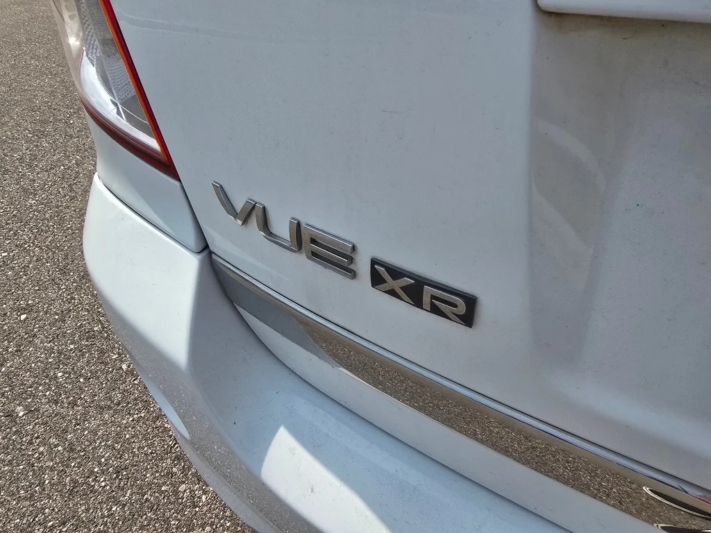 Used 2008 Polar White Saturn XR image 11