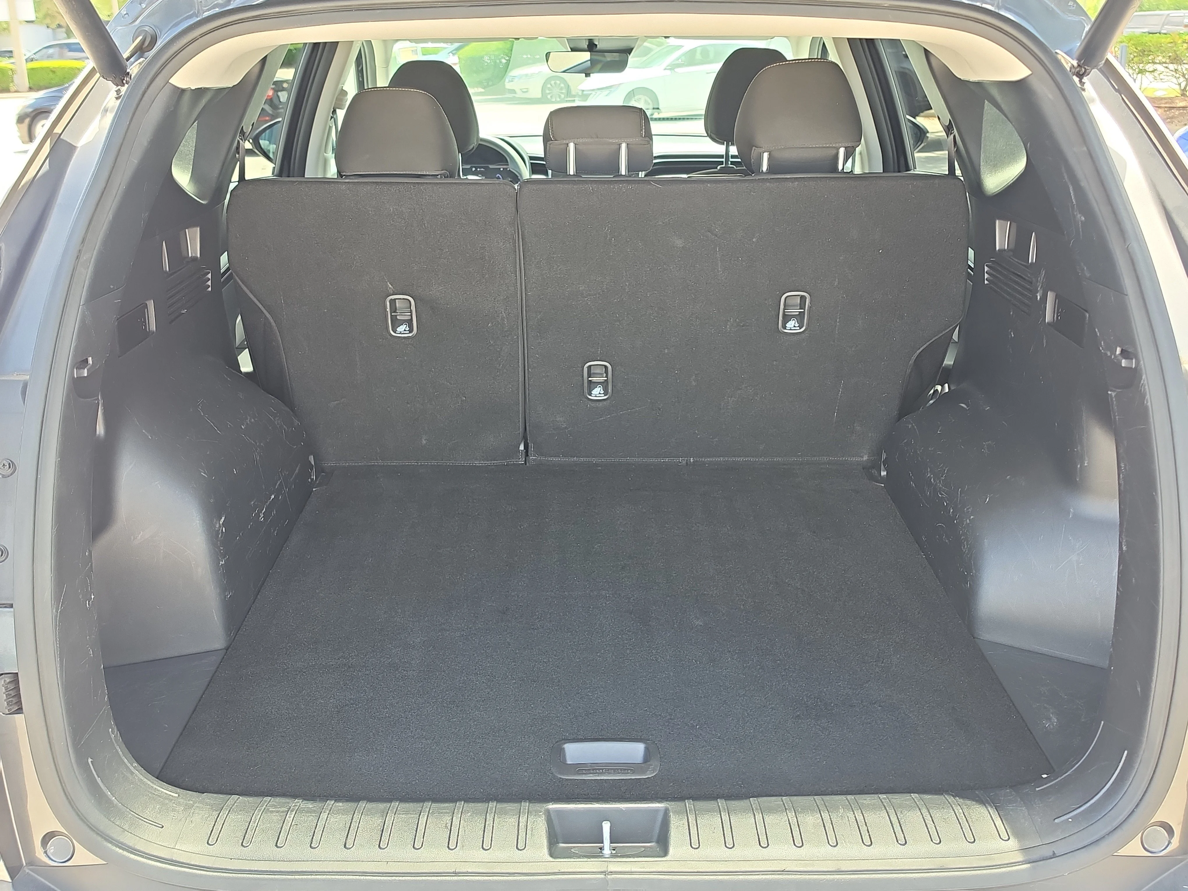 Used 2023 Portofino Gray Hyundai SEL image 10