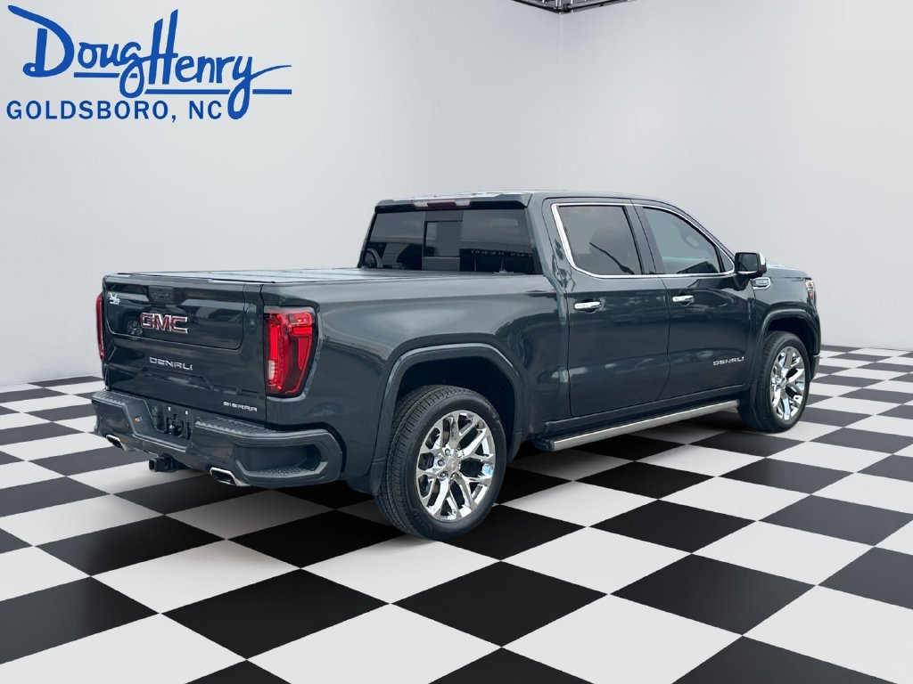 Used 2021 Green GMC Denali image 5