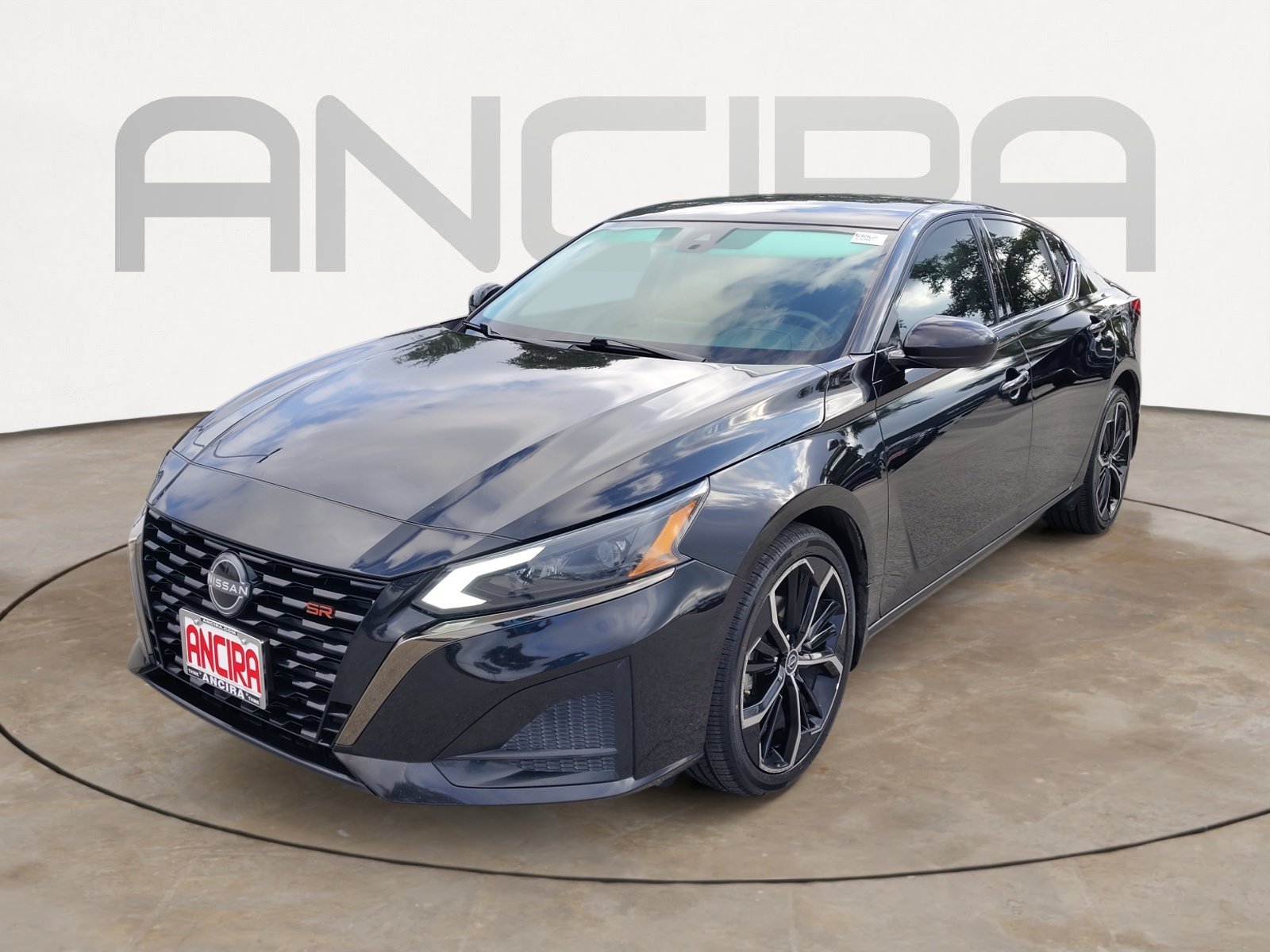 Used 2023 Super Black Nissan 2.5 SR image 6