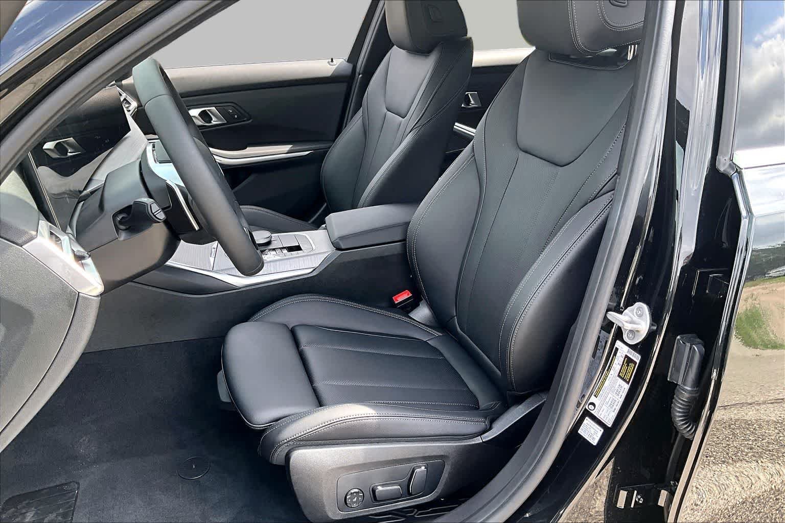 2026 BMW 3 Series 330i - Photo 7