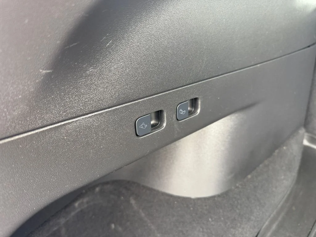 Used 2021 Black Tesla Long Range image 19