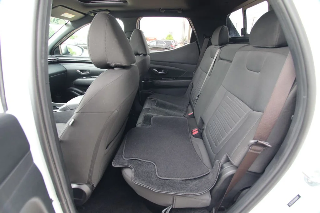 Used 2022 White Hyundai SEL Premium image 7