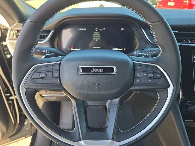 New 2026 Diamond Black Crystal Pearl-Coat Exterior Paint Jeep Laredo X image 25